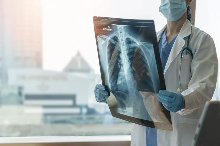 What Radiology Means in an Emergency Setting: Lifesavers Behind the Screens What Radiology Means in an Emergency Setting Lifesavers Behind the Screens